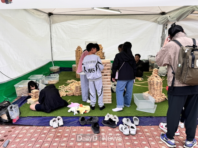봉화군, 송이축제와 연계한 2024년 목재문화행사 성황리 종료