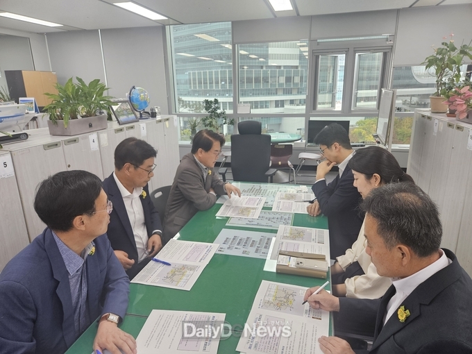김하수 청도군수, 중앙부처 방문 도시 광역철도망 구축 사업 등 주요현안 사업 건의