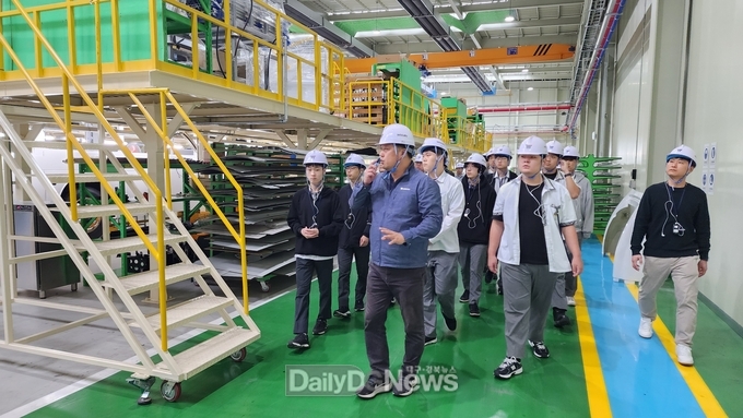경북기계명장고 학생 ㈜우진산전 견학