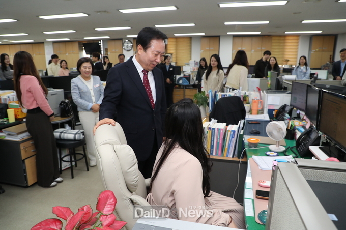 안동시, 임산부 직원 배려 ‘임산부 전용의자’ 제공