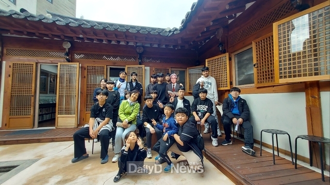 금성중ㆍ고등학교, 이상화와 김원일의 정취 느끼는 문학 기행 진행