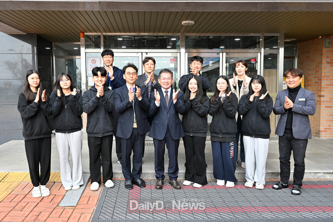 군위군, 수능 앞둔 고3 격려 방문