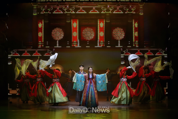 뮤지컬 <더 쇼! 신라하다>