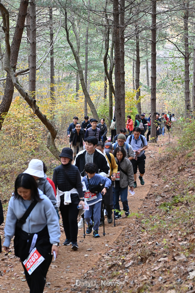 대구 남구. ‘제16회 앞산사랑 가족건강 등산대회’ 개최 모습. (사진=냠구 제공)
