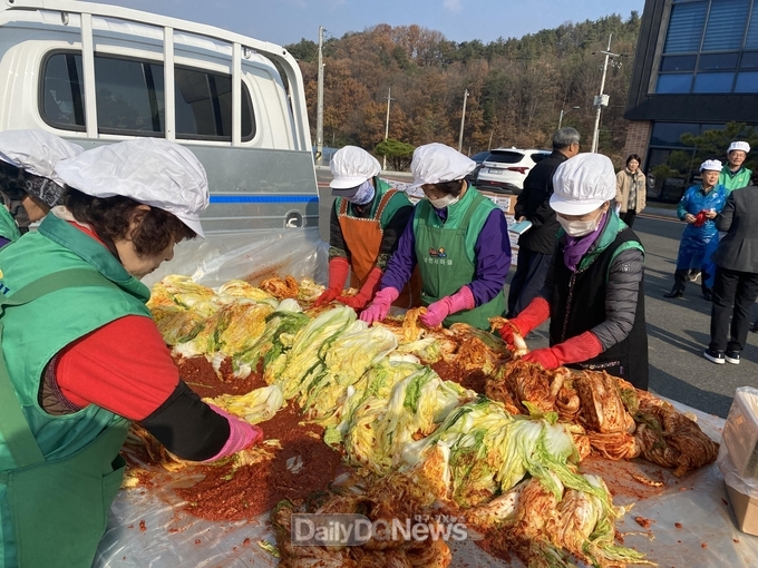 김천시새마을부녀회, 2024년 사랑의 김장나눔 실시