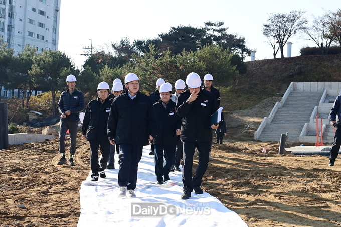 신현국 문경시장,‘중앙공원 정비사업’현장방문 추진상황 점검