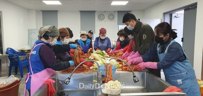 군위읍 새마을회, ‘2024 사랑의 김장나눔’