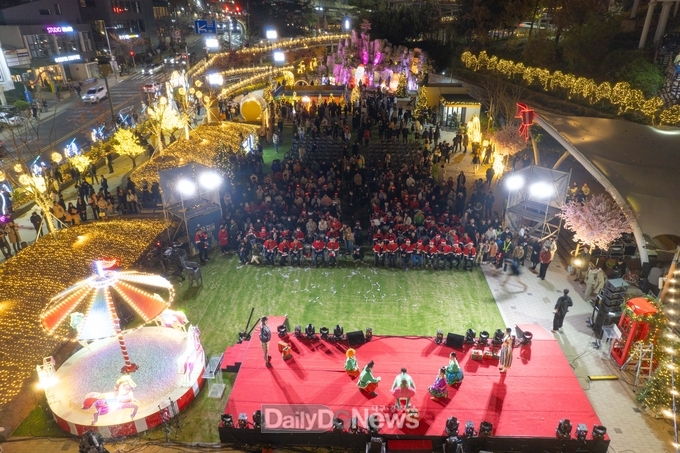 대구 남구. ‘2024 앞산 겨울정원’ 개장식 개최 모습. (사진=남구 제공)