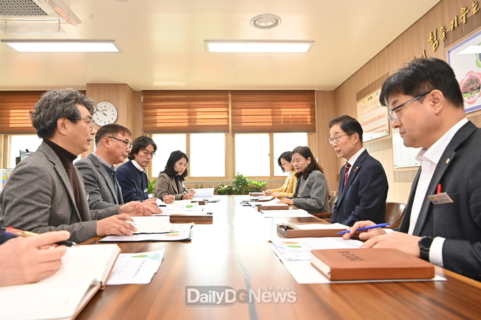 임종식 경북교육감, 호명초등학교 방문해 돌봄전담사 파업 대응 대책 점검 실시