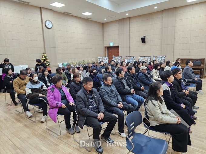 영양군다문화가족지원센터는 12월 10일 오전 영양군종합복지회관 2층 강당에서 다문화가족을 대상으로 ‘2024년 영양군다문화가족지원센터 사업 성과보고회’를 개최했다.