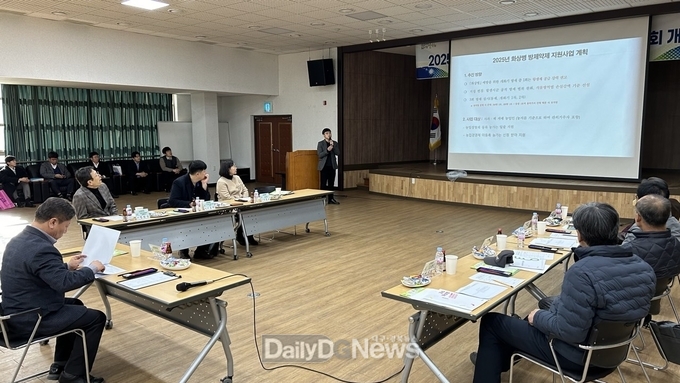 군위군농업기술센터, “2025년도 화상병 방제약제 선정심의회 개최”