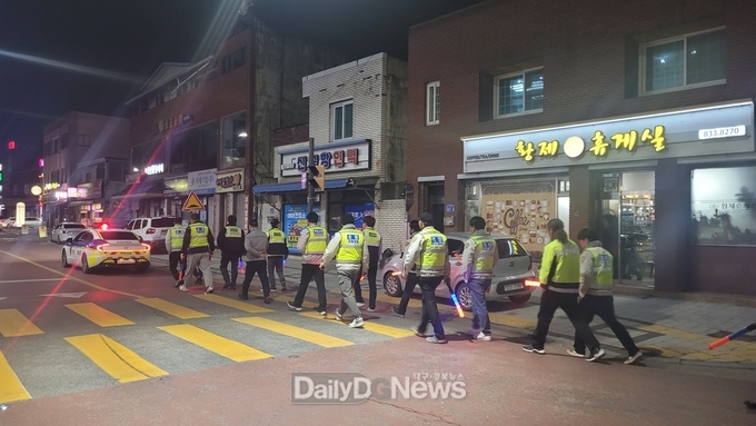 의성경찰서 봉양파출소·봉양자율방범대 연말연시 야간 합동순찰 실시
