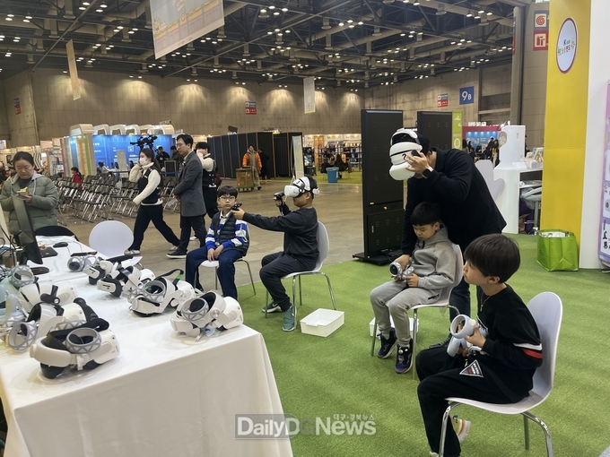 따뜻한 경북형 늘봄학교 홍보와 늘봄 프로그램 체험 부스 운영