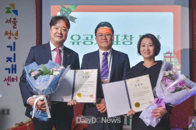 △ (왼쪽부터) 한국건강관리협회 정준원 전략사업본부장, 서울특별시 김철희 미래청년기획관, 서울청년기지개센터 김주희 센터장