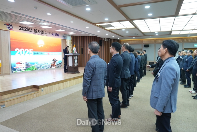  2025 영천 도약의 새로운 원년 영천시의 신년화두는 창도약진(創道躍進)