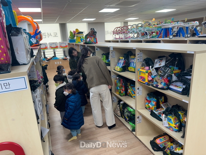 훈령 개정에 따라 25년 1월 1일부터 장난감 644종 1,822점