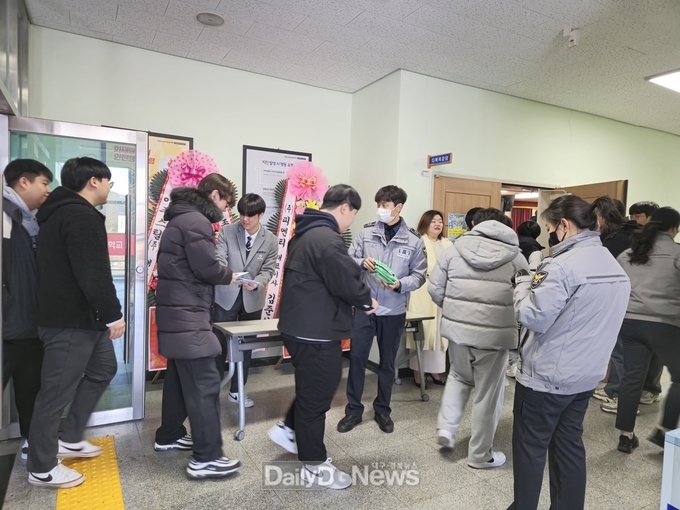 칠곡경찰서, 강압적 졸업식 뒤풀이 예방 활동 전개