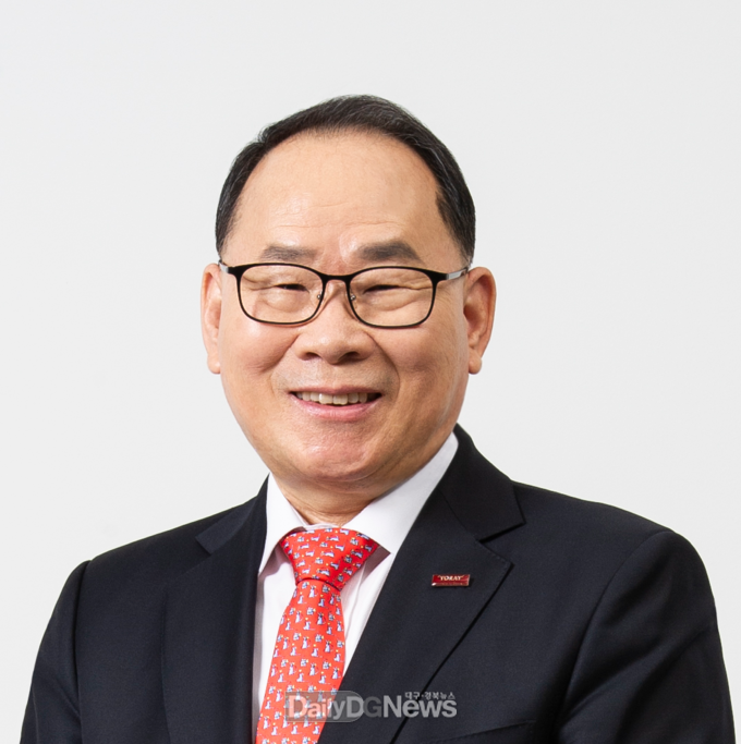 도레이첨단소재 이영관 회장, 회고록 인세 전액 기부
