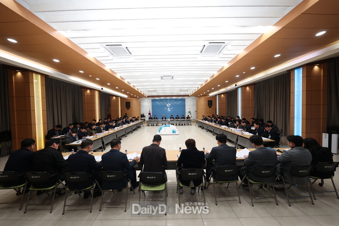 상주시, 2025 을사년 첫 확대간부 회의 개최