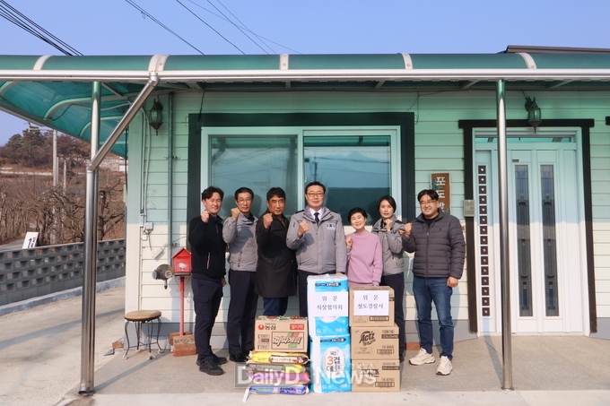 설 명절 앞두고 청도군 장애인복지관에 생필품 전달