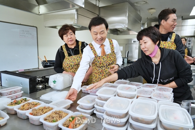 사)고령군종합자원봉사센터, 사랑의 밑반찬 나눔 활동