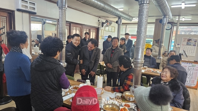 사랑의 메아리 독거노인 점심 나눔 봉사