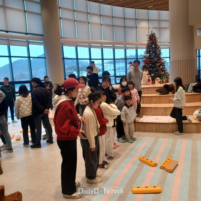 예천군가족센터, 가족사랑의 날 맞아‘같이해요 윷놀이행사
