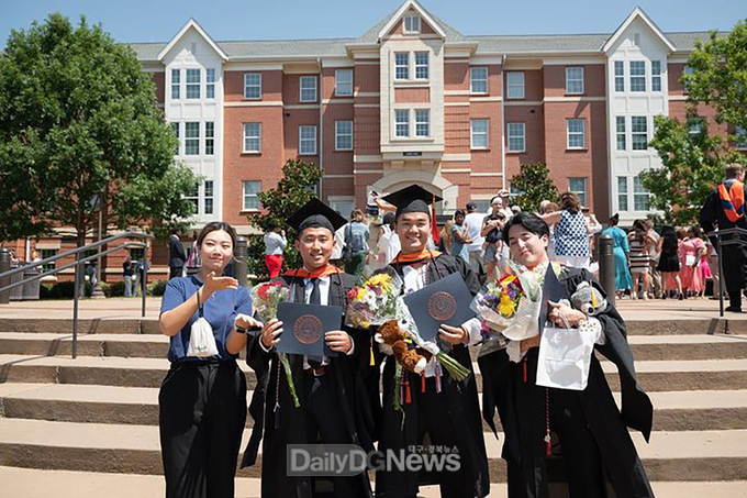 계명대학교 기계공학과 학생들이 계명대-오번대 3+2 프로그램을 통해 오번대에서 석사학위를 취득했다. (사진=계명대 제공)
