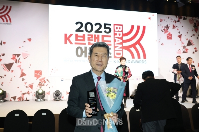  포항시, 2025 K-브랜드 어워즈 ‘디지털혁신도시’ 부문 수상 쾌거