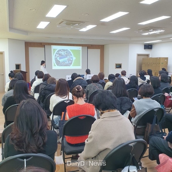 영천시 치매안심센터, 마야실비노인요양원 노인맞춤돌봄생활지원사 대상 치매 교육 실시