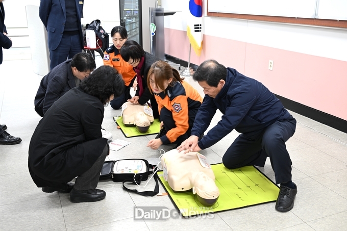 군위군의회, 심폐소생술 교육(CPR) 실시