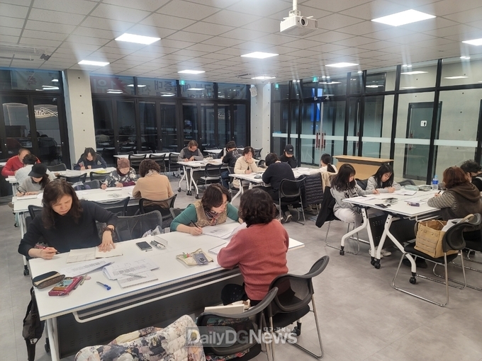 어반드로잉반 수업장면