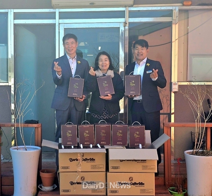 ㈜세인푸드 대표, 금천면 경로당에 물품 후원