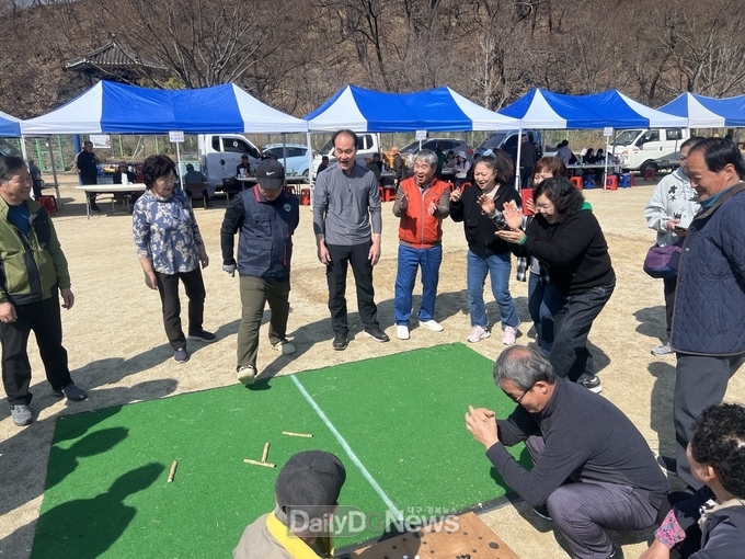  영천시, 제29회 신녕면민 화합 윷놀이 대회 열어