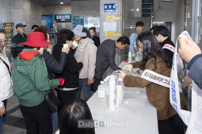 울릉군 우산고로쇠 관광객 홍보 실시