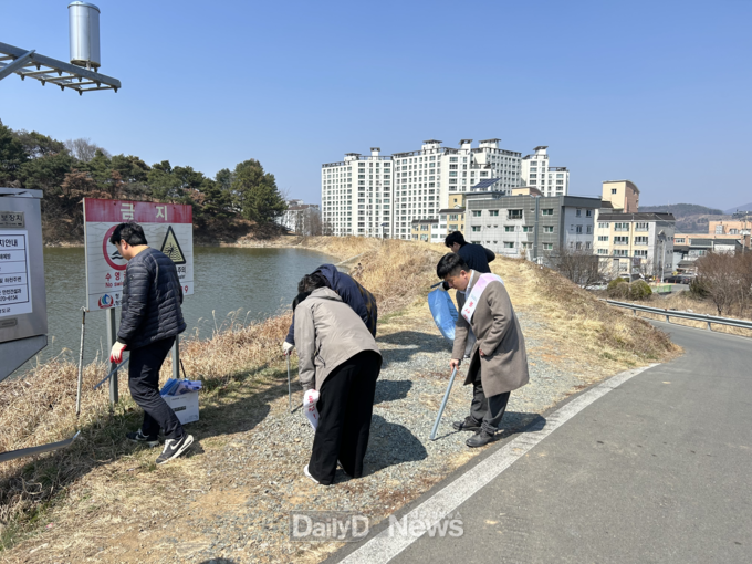 송전지 주변 환경정화로 청도행복헌장 실천