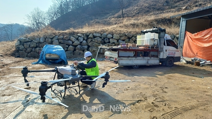 김천시, 드론 활용한 호두나무 병해충 방제 확대 시행