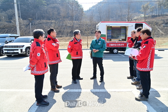청송군, 산림청장 방문 산불피해 복구 대책 논의