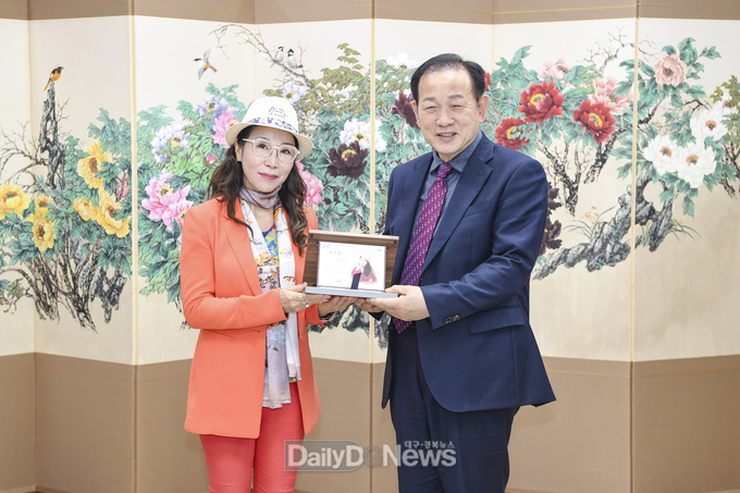문경시, 한국화의 거장‘김영화 화백’홍보대사로 위촉