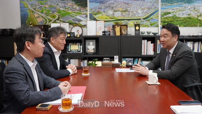 정희용 의원, 대한한돈협회와 산불피해 한돈농가 지원 대책 논의!