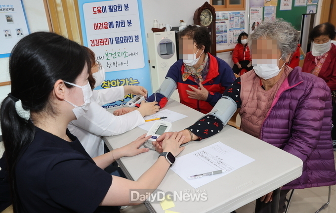 의성군, 산불 피해 주민 위해 ‘찾아가는 의료지원’ 실시