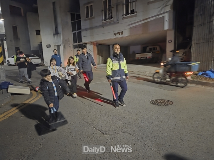 구미시 도량동 자율방범대의 특별한 동행