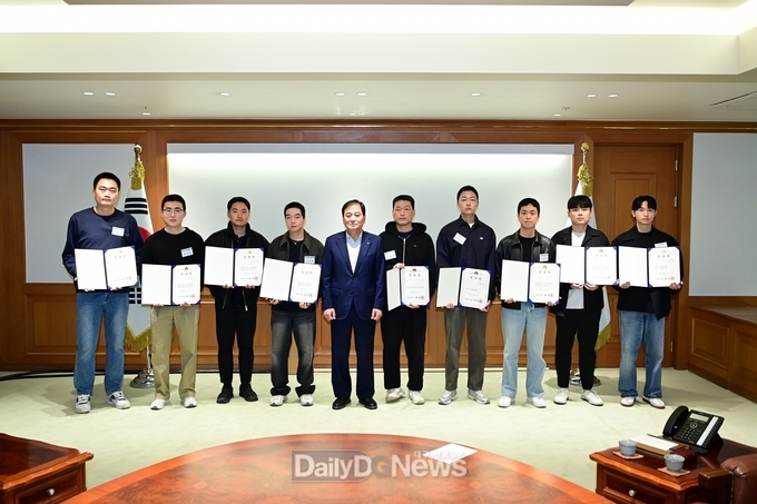 김천시, 전입·신규 공중보건의사 임용장 수여
