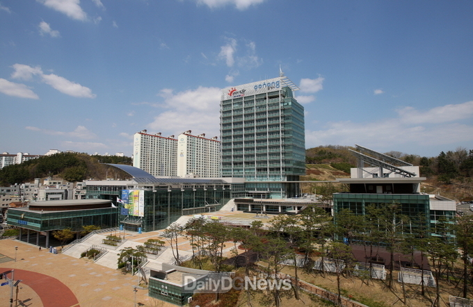 포항시, 전기 이륜차 170대 구매보조금 지원…미세먼지 저감 박차.