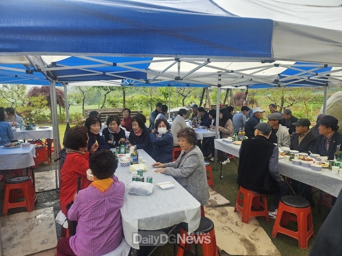 경득산업, 경로효친 실천 위한 경로잔치 성황리 개최