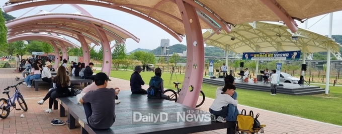 칠곡문화관광재단, ‘칠곡 버스킹 파이터2’공연으로 즐거움 선사