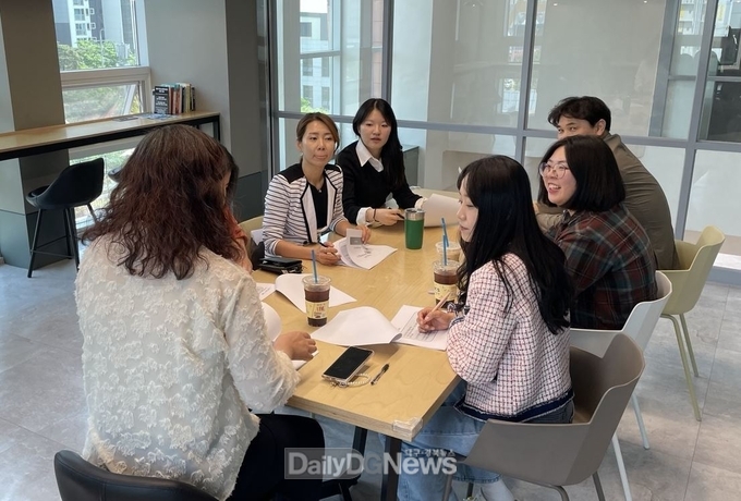 2024 진행된 학습공간 발굴 사업에 참여한 대구시민. (사진=대구행복진흥원 제공)