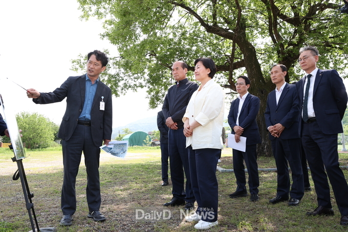 송미령 농림축산식품부 장관, 상주 농촌공간정비사업 현장 점검
