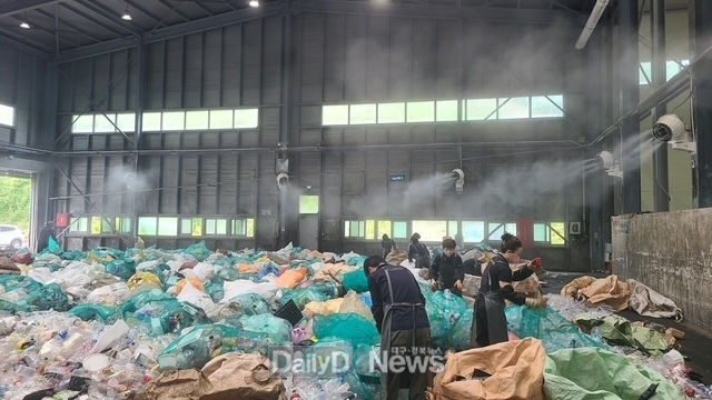 경산시, 재활용선별장 근로자들 더위는 이제 그만~~