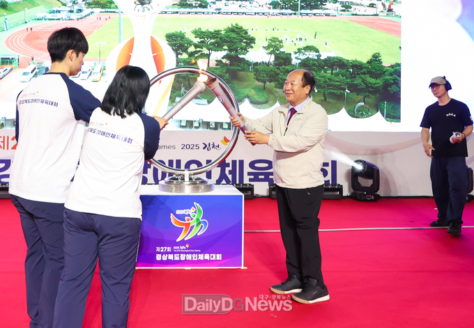 경북도의회 박선하 장애인교육지원특별위원장, 최종 주자로 성화 점화